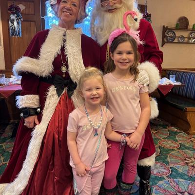 Kids meeting Santa and Mrs. Claus